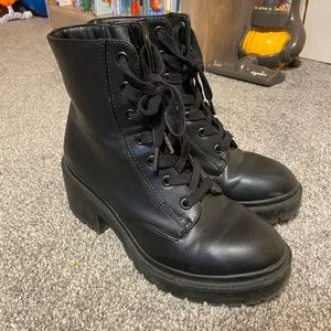 Universal Thread moto boots size 7